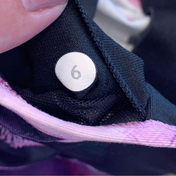 Lululemon Strap It Like Its Hot Tank Size 6 - Picture 9 of 9